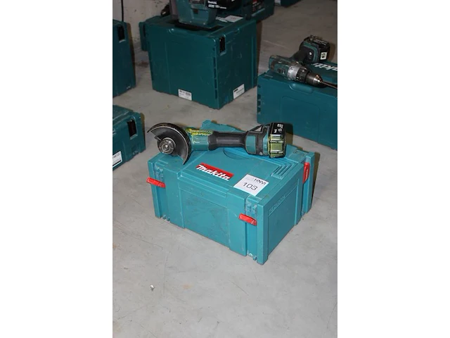 Accu haakse slijper makita dga504 met accu en kunststoffen koffer - afbeelding 2 van  2