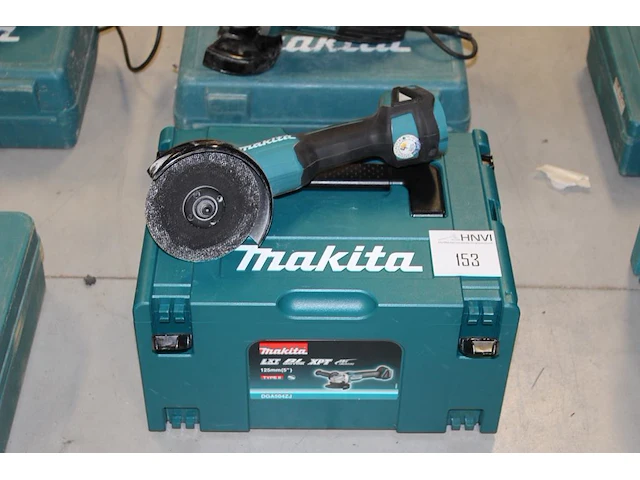 Accu haakse slijper makita dga504 zonder accu met kunststoffen koffer - afbeelding 1 van  2