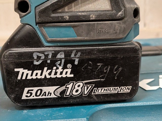 Accu haakse slijper, makita, dga504 - afbeelding 8 van  9