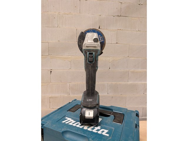 Accu haakse slijper met accu schroevendraaier, makita dg504, makita dhp486 - afbeelding 14 van  14