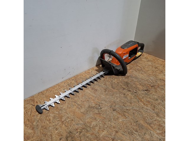 Accu heggenschaar en kettingzaag, husqvarna, 215ihd45 / 340i - afbeelding 9 van  16