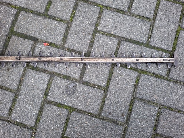 Accu heggenschaar husqvarna, 520ihd70, bouwjaar 2022 - afbeelding 2 van  7