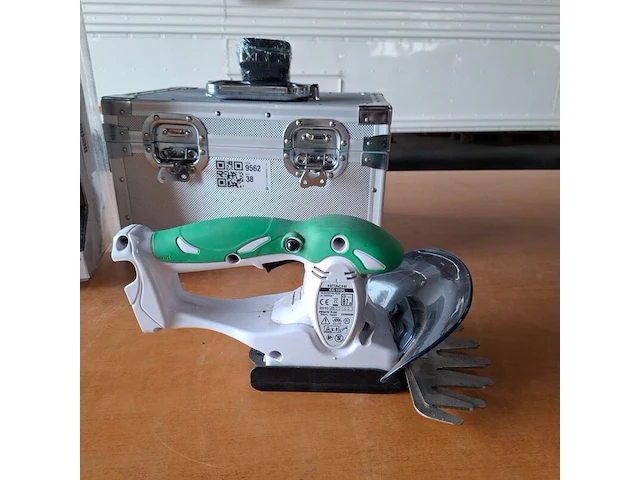 Accu kantenknipper met accu ledlamp hitachi, cg10dl, ub18ddl - afbeelding 3 van  7