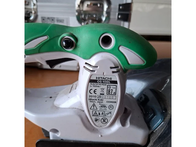 Accu kantenknipper met accu ledlamp hitachi, cg10dl, ub18ddl - afbeelding 4 van  7