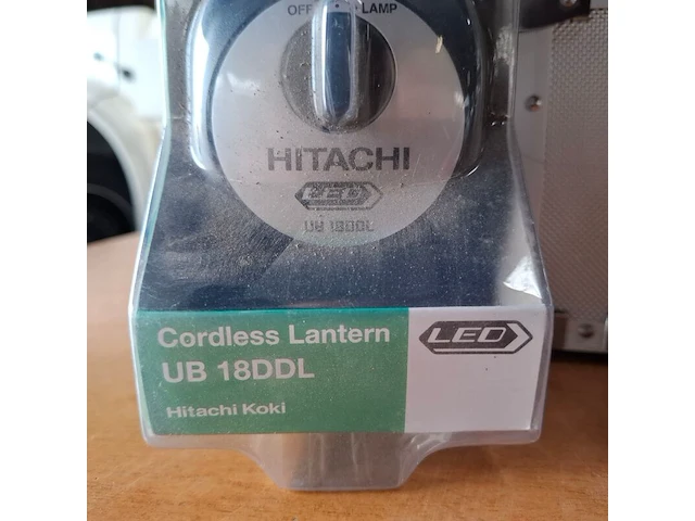 Accu kantenknipper met accu ledlamp hitachi, cg10dl, ub18ddl - afbeelding 6 van  7