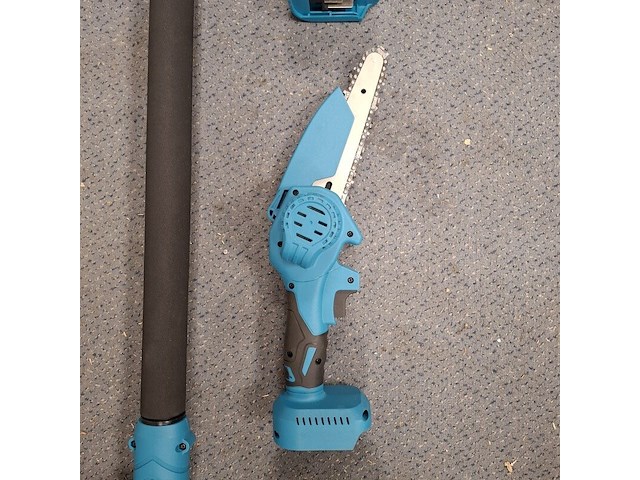 Accu kettingzaag | 6 inch, blauw, 2026 - afbeelding 1 van  5