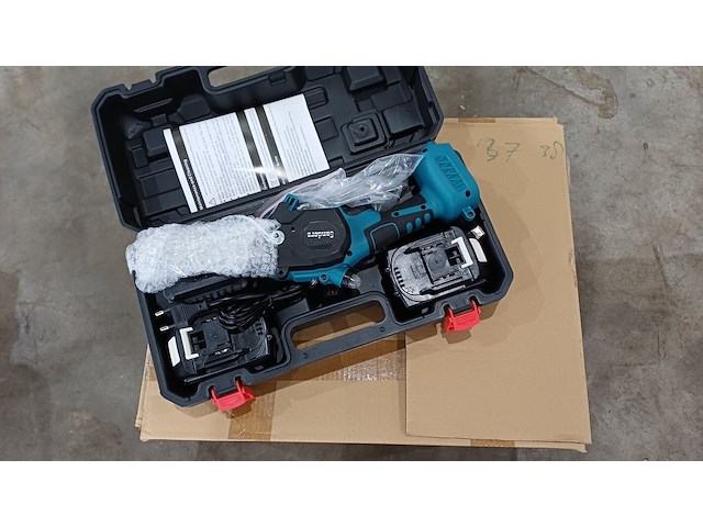 Accu kettingzaag | 6 inch, blauw, 2026 - afbeelding 5 van  5