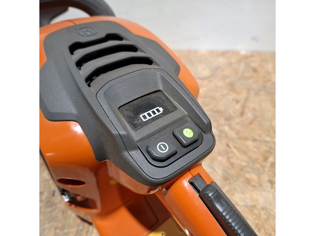 Accu kettingzaag, husqvarna, 340i - afbeelding 11 van  12
