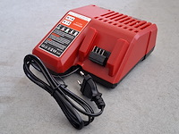 Accu lader | 14-18v 3.0a - afbeelding 1 van  4