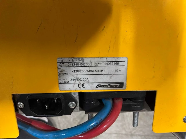Accu lader (4x) - afbeelding 5 van  10