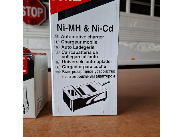 Accu met lader makita, 12v 1.9ah - afbeelding 3 van  3