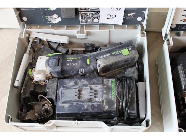 Accu multitool festool osc 18 vecturo met diverse accessoires, accu en lader - afbeelding 1 van  4