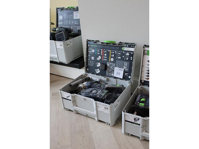 Accu multitool festool osc 18 vecturo met diverse accessoires, accu en lader - afbeelding 3 van  4