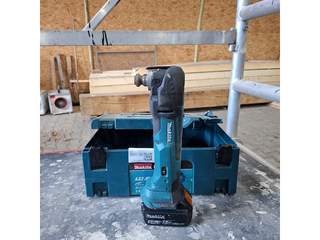 Accu multitool makita, dtm51, bouwjaar 2024 - afbeelding 1 van  6