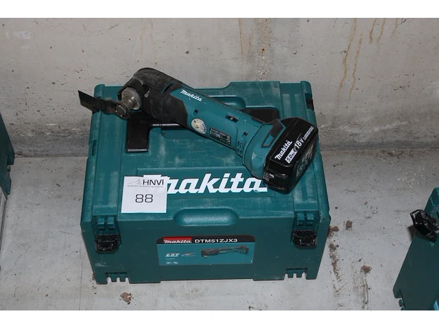Accu multitool makita dtm51 met accu en kunststoffen koffer - afbeelding 1 van  2