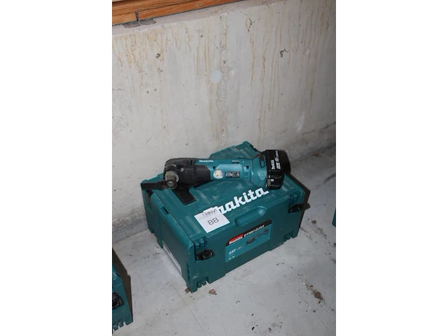 Accu multitool makita dtm51 met accu en kunststoffen koffer - afbeelding 2 van  2