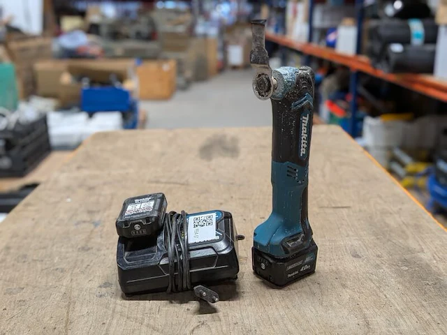Accu-multitool, makita, tm30d, incl. accu's en acculader - afbeelding 1 van  5