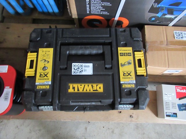 Accu oscillerende multitool set 18v dewalt, dsc355d2 - afbeelding 1 van  3