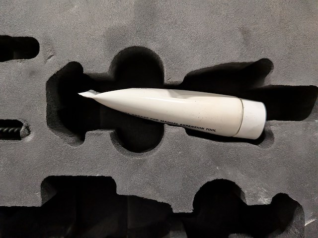 Accu persmachine met accu persopwijkmachine, rehau, rautool a-light2, xpand qc - afbeelding 13 van  20