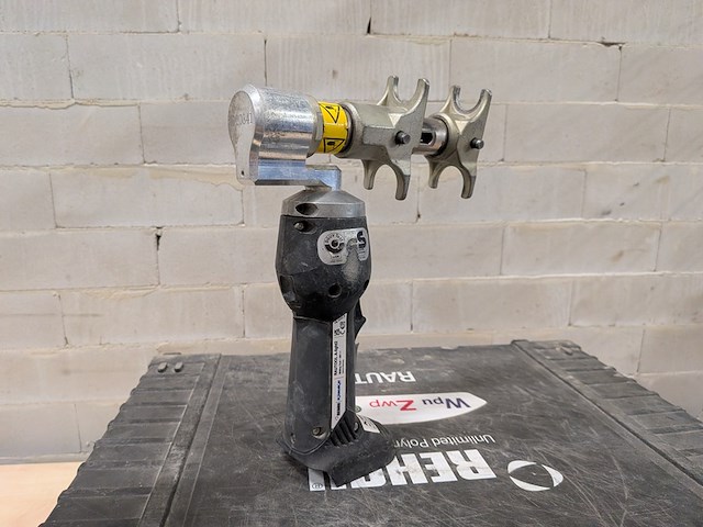 Accu persmachine met accu persopwijkmachine, rehau, rautool a-light2, xpand qc - afbeelding 18 van  20