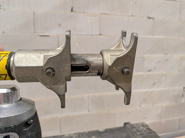 Accu persmachine met accu persopwijkmachine, rehau, rautool a-light2, xpand qc - afbeelding 19 van  20