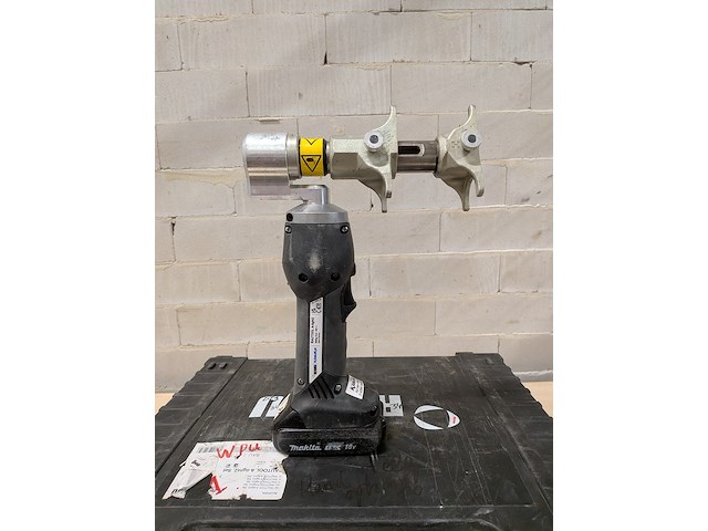 Accu persmachine met accu persopwijkmachine, rehau, rautool a-light2, xpand qc - afbeelding 12 van  17