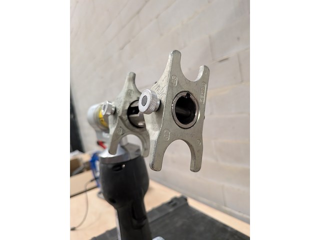 Accu persmachine met accu persopwijkmachine, rehau, rautool a-light2, xpand qc - afbeelding 14 van  17