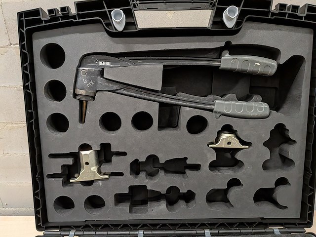 Accu persmachine, rehau, rautool a-light2 - afbeelding 4 van  12