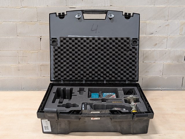 Accu persmachine, rehau, rautool a-light2 - afbeelding 1 van  12