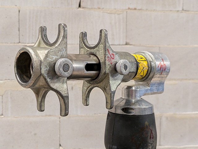 Accu persmachine, rehau, rautool a-light2 - afbeelding 7 van  12