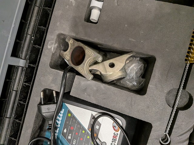 Accu persmachine, rehau, rautool a-light2 - afbeelding 3 van  16