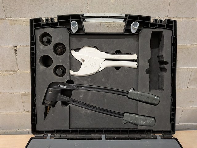 Accu persmachine, rehau, rautool a-light2 - afbeelding 5 van  16