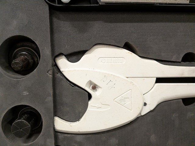 Accu persmachine, rehau, rautool a-light2 - afbeelding 7 van  16