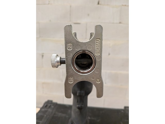 Accu persmachine, rehau, rautool a-light2 - afbeelding 8 van  16