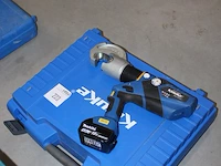 Accu perstang klauke ek12032cfm met makita accu, lader en diverse persmatrijzen in koffer - afbeelding 2 van  2