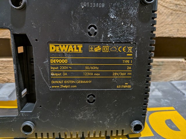 Accu reciprozaag, dewalt, dc305, incl. acculader - afbeelding 7 van  9