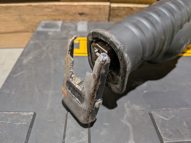 Accu reciprozaag, dewalt, dc305, incl. acculader - afbeelding 8 van  9