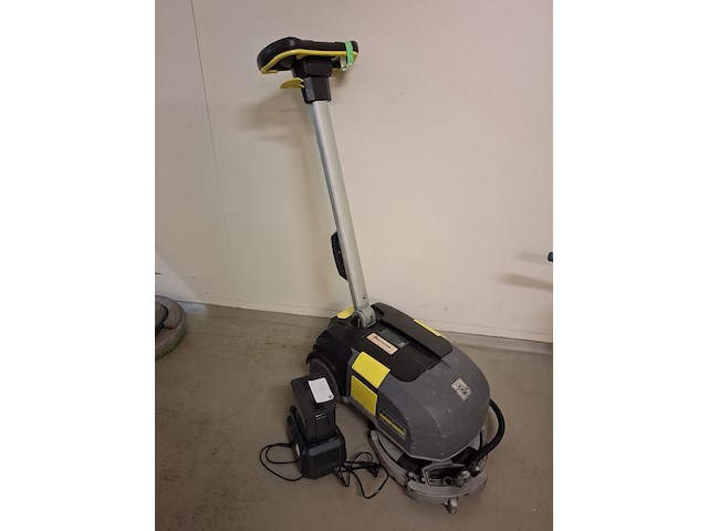 Accu reinigingsmachine karcher, bd 30/4c - afbeelding 1 van  7