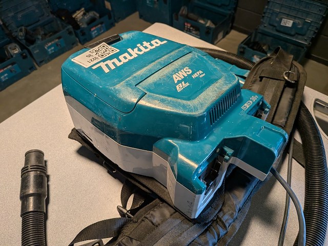 Accu rugstofzuiger makita, dvc265, bouwjaar 2023 - afbeelding 2 van  4