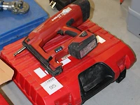 Accu schiethamer hilti bx3 met twee accu's en lader in kunststoffen koffer - afbeelding 2 van  2