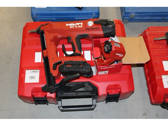 Accu schiethamer hilti bx4-22 met twee accu's en lader en laserafstandshulp hilti bx-s in kunststoffen koffer - afbeelding 1 van  2