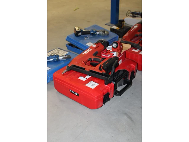 Accu schiethamer hilti bx4-22 met twee accu's en lader en laserafstandshulp hilti bx-s in kunststoffen koffer - afbeelding 2 van  2