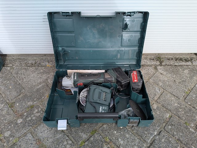 Accu-schroefboormachine & 2x accu-haakse slijper, metabo - afbeelding 2 van  16