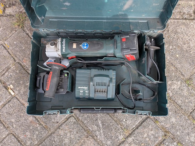 Accu-schroefboormachine & 2x accu-haakse slijper, metabo - afbeelding 8 van  16