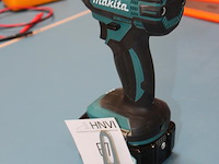 Accu schroefboormachine makita dtd152 met 5ah accu. bouwjaar 2022. - afbeelding 2 van  3