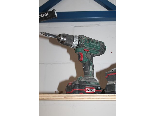 Accu schroefboormachine parkside 20v met extra accu en acculader. - afbeelding 2 van  2