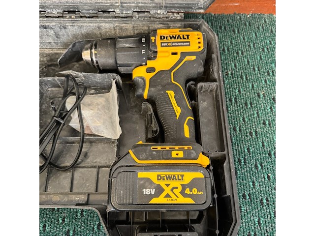 Accu schroefmachine, dewalt, dcd709m2t, in koffer - afbeelding 2 van  4