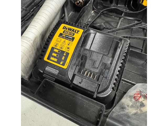 Accu schroefmachine dewalt, dcd709m2t, in koffer - afbeelding 7 van  8