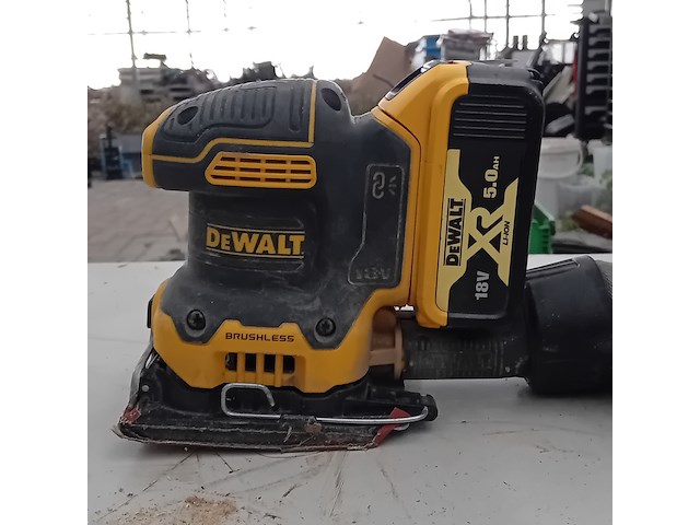Accu schuurmachine, dewalt, dcw200 - afbeelding 1 van  3