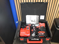 Accu slagmoersleutel millwaukee met 3 accu's en lader in kunststof koffer. - afbeelding 1 van  3